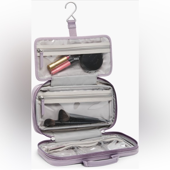 TUMI Voyageur Small Madeline Cosmetic/ Toiletry Case in Lavender NWT - Picture 3 of 5